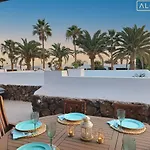 Magica 7 Minutes Walk To Center With Pool And A/c * Playa Blanca (Lanzarote)
