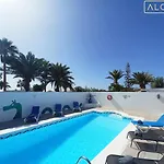 Villa Magica 7 Minutes Walk To Center With Pool And A/c