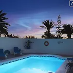 Villa Magica 7 Minutes Walk To Center With Pool And A/c