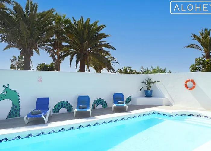 Magica 7 Minutes Walk To Center With Pool And A/c * 普拉亚布兰卡