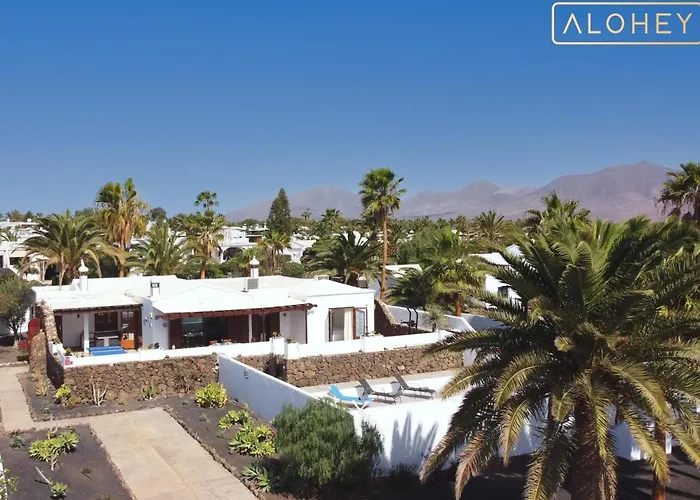 Magica 7 Minutes Walk To Center With Pool And A/c *