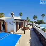 Magica 7 Minutes Walk To Center With Pool And A/c Playa Blanca (Lanzarote)