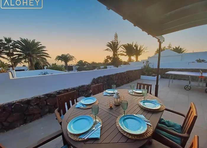Villa Magica 7 Minutes Walk To Center With Pool And A/c Playa Blanca (Lanzarote)