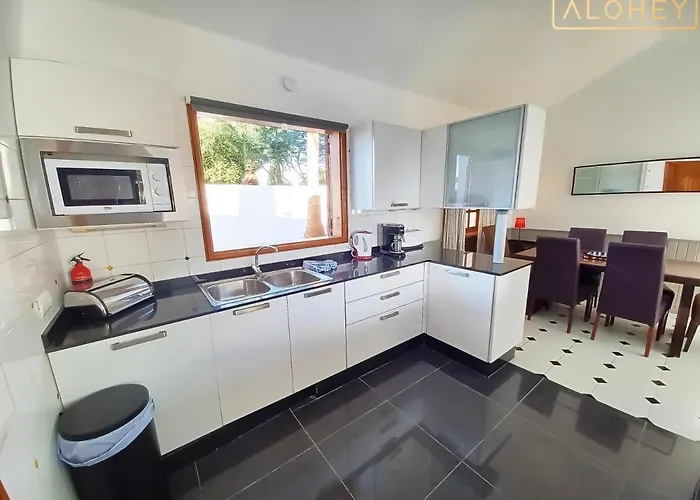 Magica 7 Minutes Walk To Center With Pool And A/c Playa Blanca