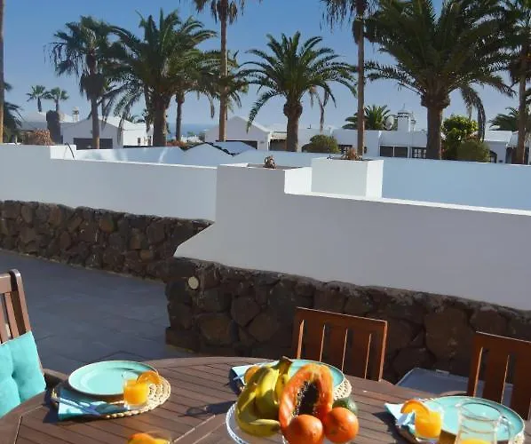 Magica 7 Minutes Walk To Center With Pool And A/c * Playa Blanca