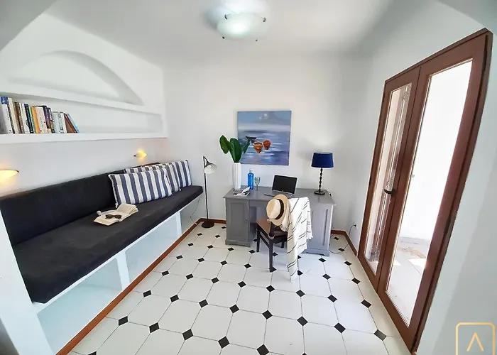 Magica 7 Minutes Walk To Center With Pool And A/c