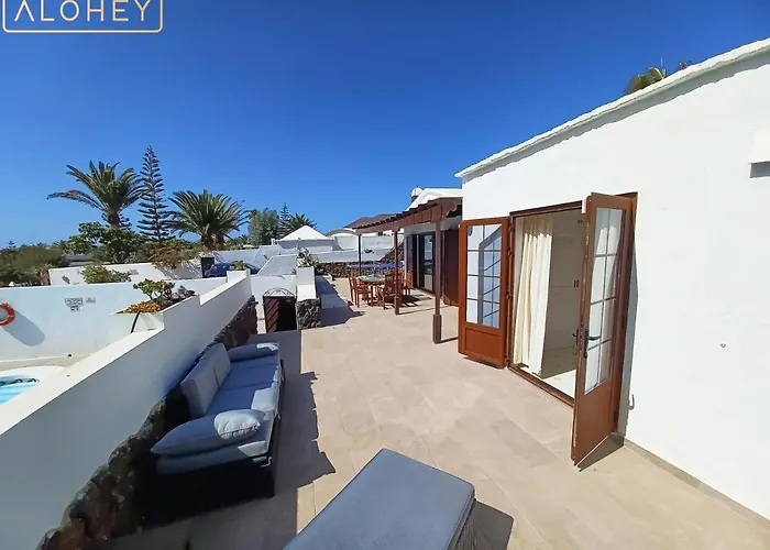 Magica 7 Minutes Walk To Center With Pool And A/c Playa Blanca