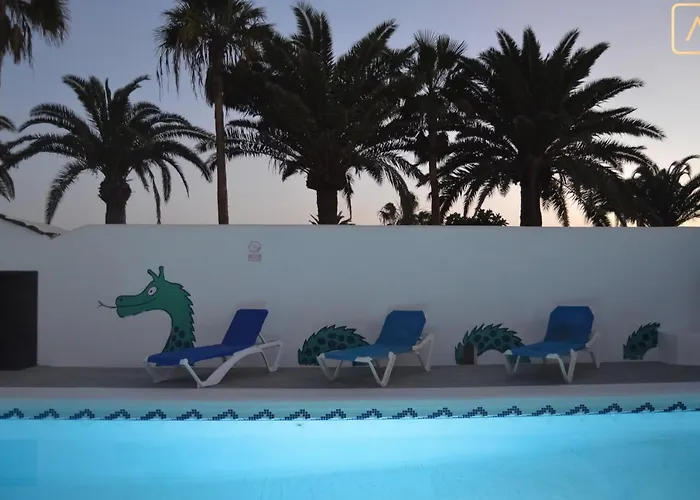 Villa Magica 7 Minutes Walk To Center With Pool And A/c Playa Blanca